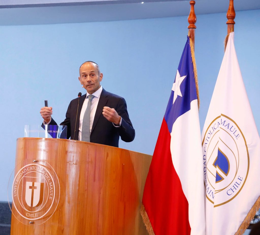 Mois Navon en la UCM: "La Inteligencia Artificial debe ser un asistente y nunca un reemplazo de las personas"
